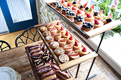 SHOWER THE BRIDE AND GROOM